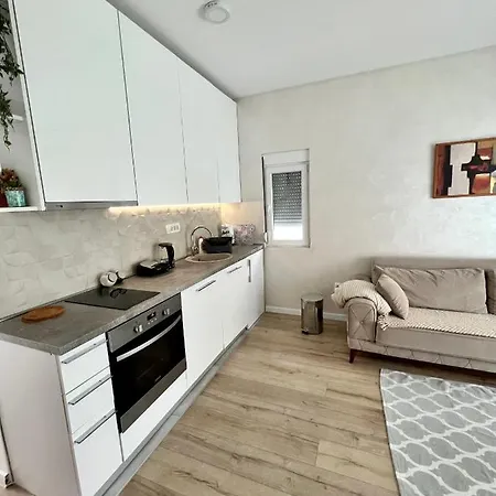 Apartments Tivat Exterior photo